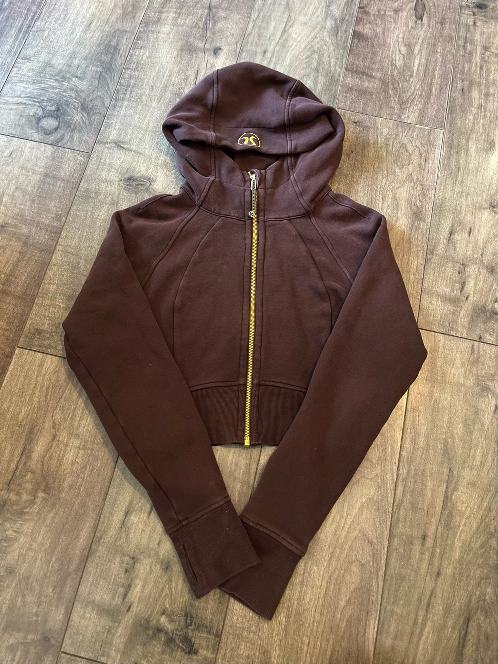 Lululemon cropped scuba sweater limited edition Java and gold